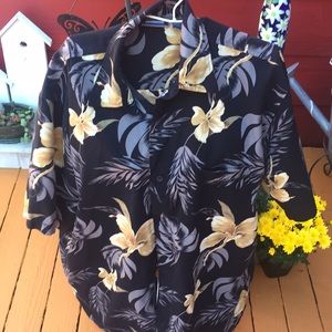 Premier Hawaiian Print Shirt Size M
